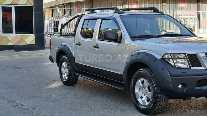 Nissan Navara 2011, 215,000 km - 2.5 l - Bakı