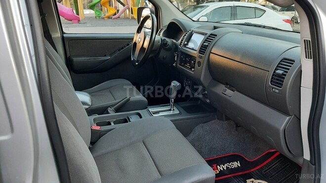Nissan Navara 2011, 215,000 km - 2.5 l - Bakı