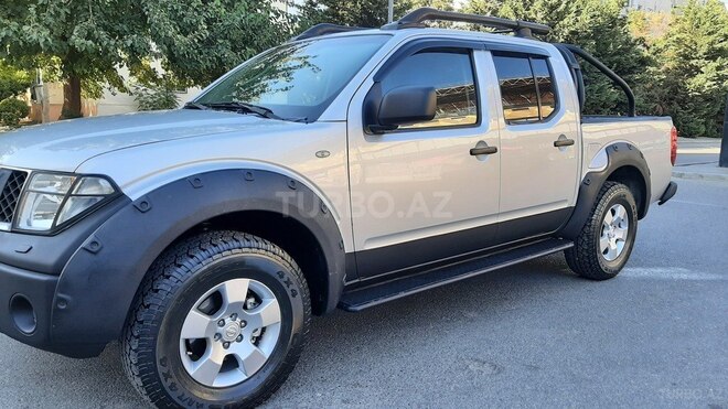 Nissan Navara 2011, 215,000 km - 2.5 l - Bakı
