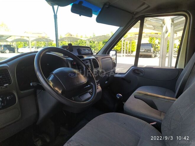 Ford Transit 2003, 246,000 km - 2.4 л - Quba