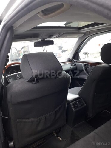 Mercedes E 200 2001, 320,200 km - 2.0 l - Bərdə