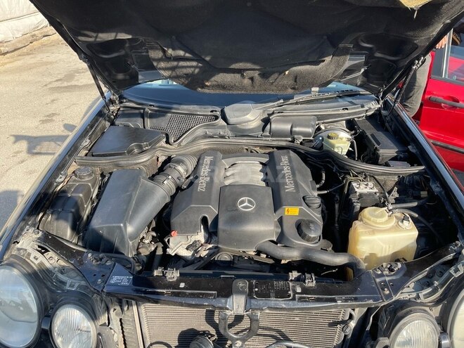 Mercedes E 240 1997, 423,000 km - 2.4 л - Bakı