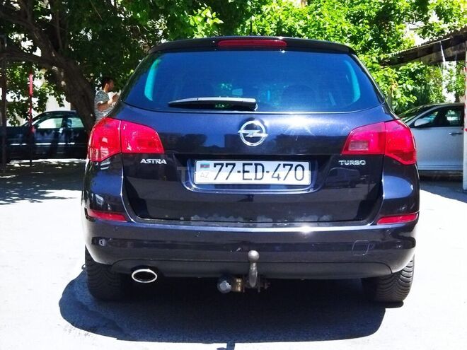 Opel Astra 2011, 163,000 km - 1.4 l - Bakı