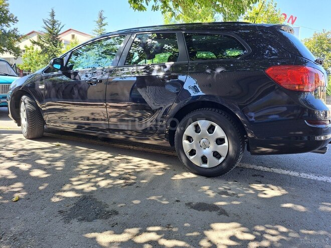 Opel Astra 2011, 163,000 km - 1.4 l - Bakı