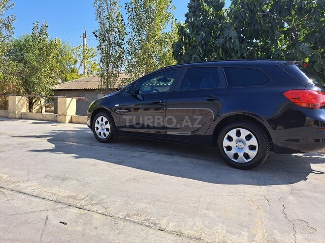 Opel Astra 2011, 163,000 km - 1.4 l - Bakı