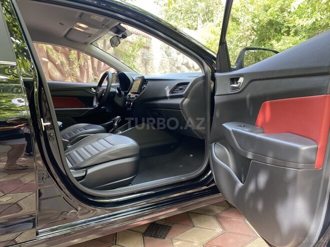 Hyundai Accent 2021, 18,000 km - 1.6 л - Bakı