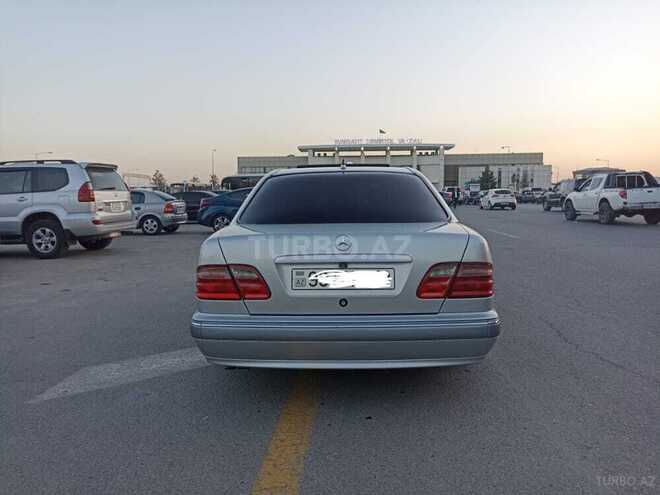 Mercedes E 240 2001, 334,490 km - 2.4 l - Sumqayıt