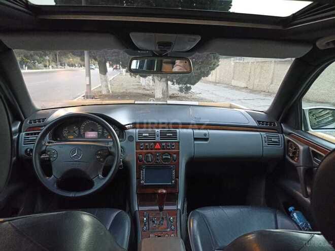 Mercedes E 240 2001, 334,490 km - 2.4 l - Sumqayıt