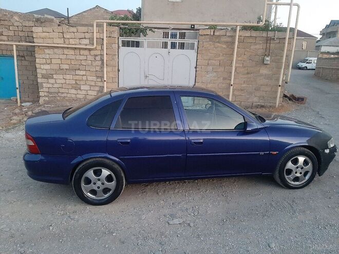 Opel Vectra 1996, 350,000 km - 1.8 л - Bakı