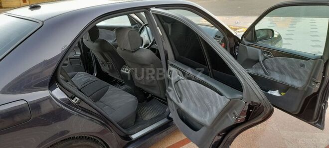 Mercedes E 240 2000, 300,000 km - 2.4 l - Lənkəran