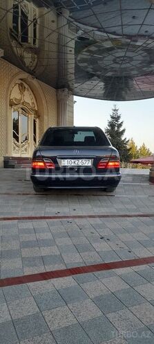 Mercedes E 240 2000, 300,000 km - 2.4 l - Lənkəran