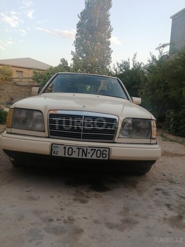 Mercedes E 250 1995, 350,000 km - 2.5 l - Bakı