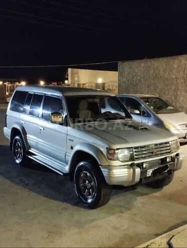 Mitsubishi Pajero 1994, 283,000 km - 2.8 л - Bakı