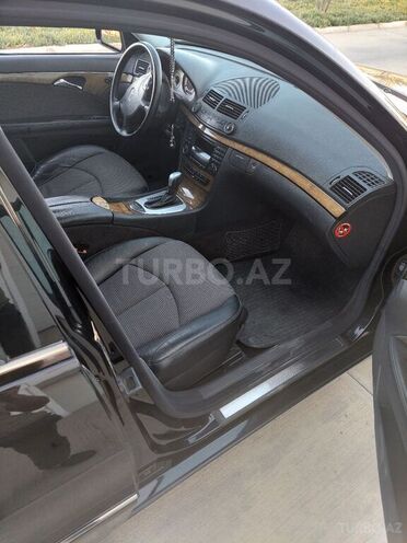 Mercedes E 240 2004, 323,117 km - 2.6 l - Bakı