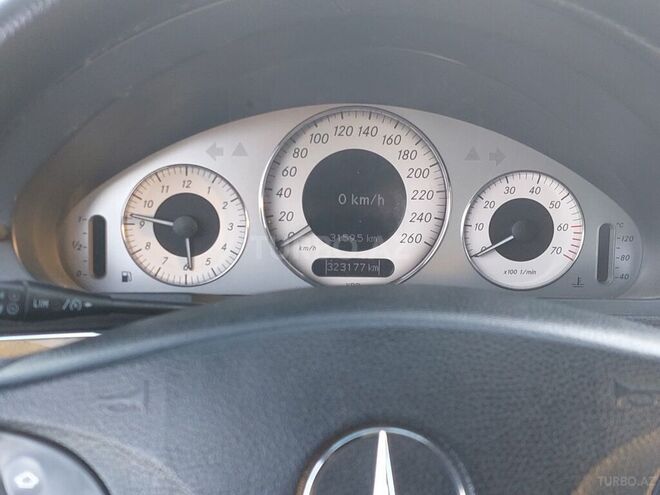 Mercedes E 240 2004, 323,117 km - 2.6 l - Bakı