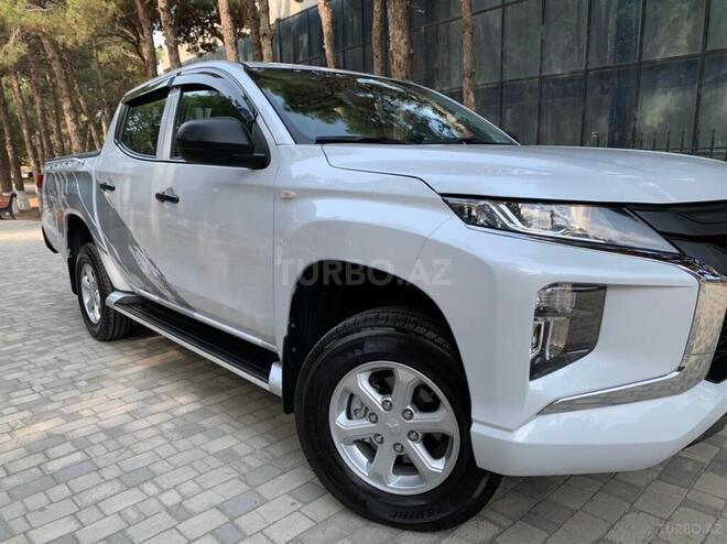Mitsubishi L200 2020, 59,200 km - 2.4 l - Bakı