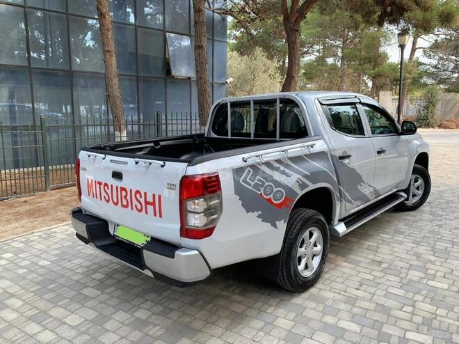 Mitsubishi L200 2020, 59,200 km - 2.4 l - Bakı
