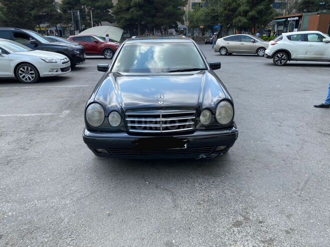 Mercedes E 240 1998, 409,432 km - 2.4 l - Bakı