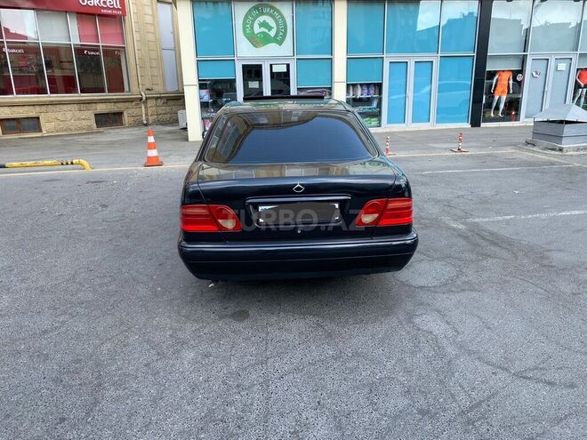 Mercedes E 240 1998, 409,432 km - 2.4 l - Bakı