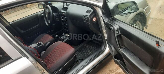 Opel Astra 1999, 290,000 km - 1.6 l - Qusar