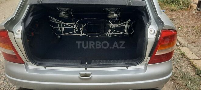 Opel Astra 1999, 290,000 km - 1.6 l - Qusar