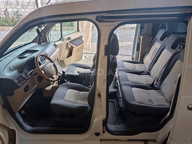Ford Tourneo Connect 2007, 278,000 km - 1.8 l - Quba