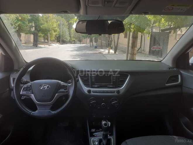 Hyundai Accent 2018, 63,000 km - 1.6 л - Bakı