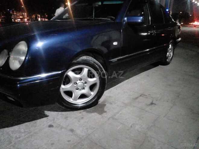 Mercedes E 230 1996, 283,650 km - 2.3 л - Sumqayıt