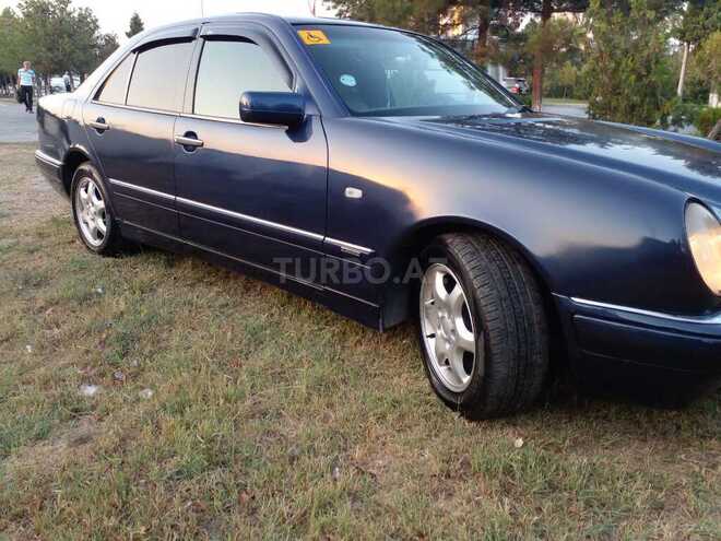 Mercedes E 230 1996, 283,650 km - 2.3 л - Sumqayıt