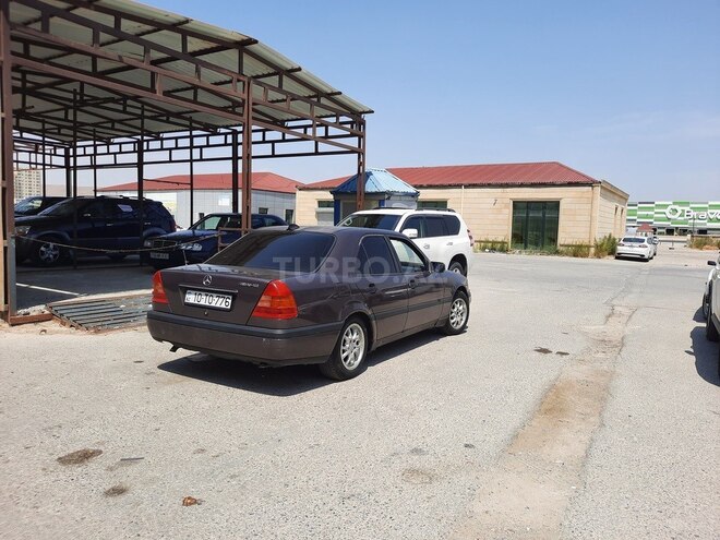 Mercedes C 180 1995, 390,000 km - 1.8 л - Qusar