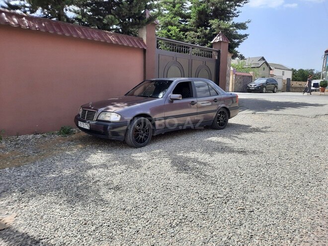 Mercedes C 180 1995, 390,000 km - 1.8 л - Qusar