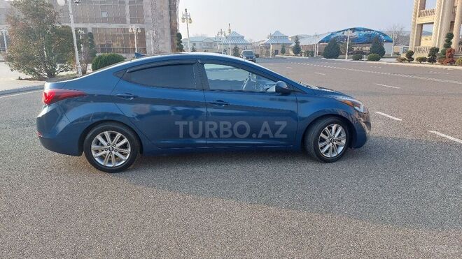 Hyundai Elantra 2014, 209,215 km - 1.8 l - Ucar