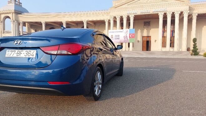 Hyundai Elantra 2014, 209,215 km - 1.8 l - Ucar