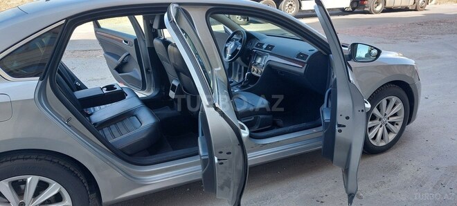 Volkswagen Passat 2012, 165,000 km - 2.5 l - Bakı