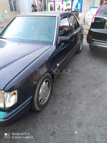 Mercedes E 200 1990, 235,300 km - 2.0 l - Bakı