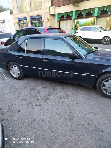Mercedes E 200 1990, 235,300 km - 2.0 l - Bakı