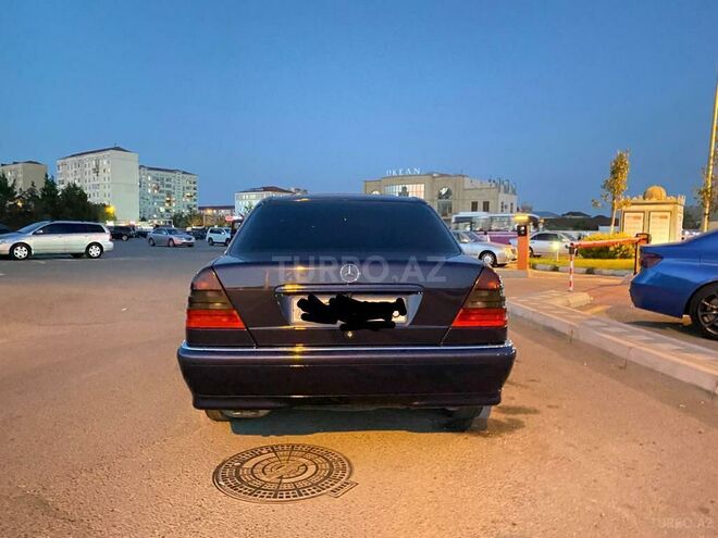Mercedes C 200 2000, 235,556 km - 2.0 l - Sumqayıt