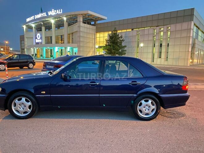 Mercedes C 200 2000, 235,556 km - 2.0 l - Sumqayıt