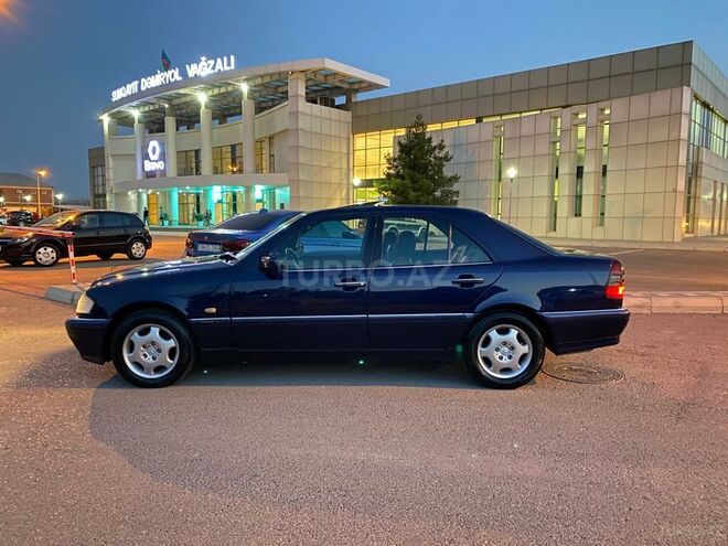 Mercedes C 200 2000, 235,556 km - 2.0 l - Sumqayıt
