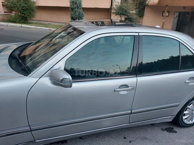 Mercedes E 240 2000, 290,000 km - 2.4 l - Bakı