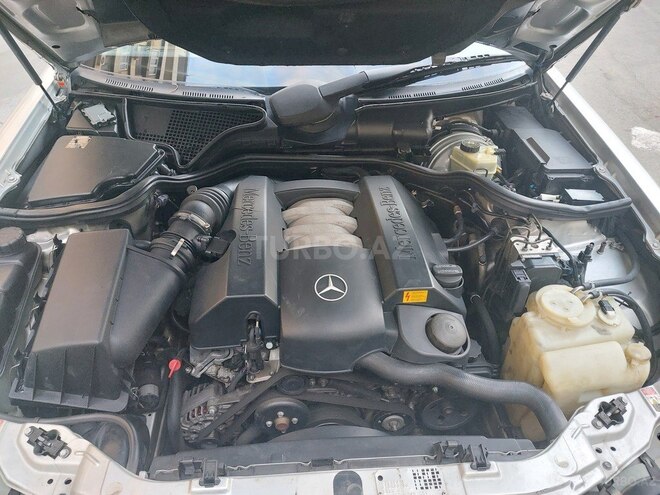 Mercedes E 240 2000, 290,000 km - 2.4 l - Bakı