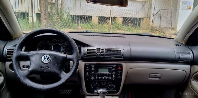 Volkswagen Passat 2004, 267,000 km - 1.8 l - Bakı