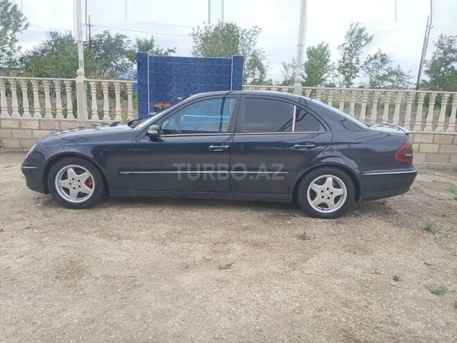 Mercedes E 220 2002, 250,000 km - 2.2 l - Bakı