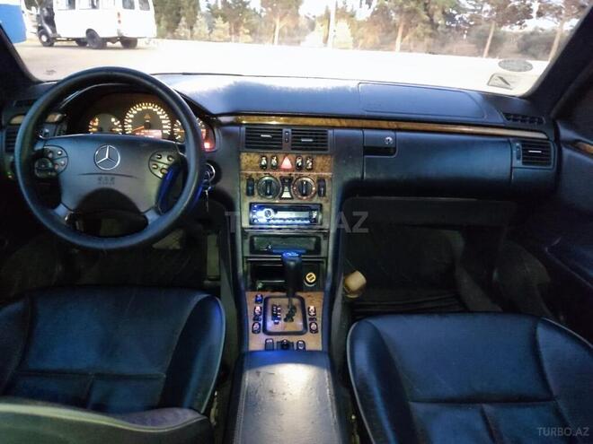 Mercedes E 240 2000, 280,000 km - 2.4 l - Bakı