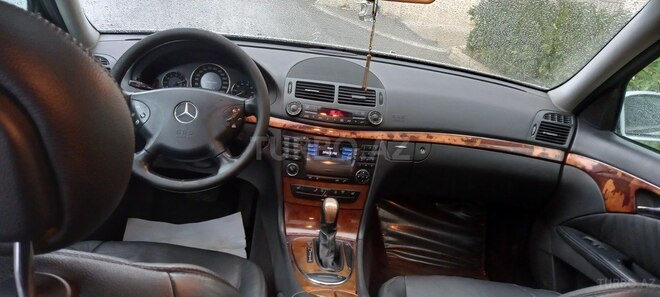 Mercedes E 240 2004, 254,000 km - 2.4 l - Bakı