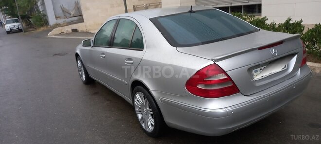 Mercedes E 240 2004, 254,000 km - 2.4 l - Bakı