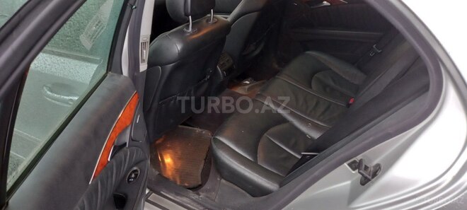 Mercedes E 240 2004, 254,000 km - 2.4 l - Bakı