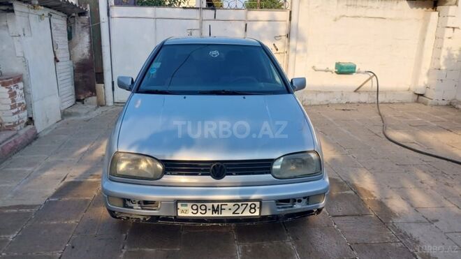 Volkswagen Golf 1997, 300,000 km - 2.0 l - Salyan