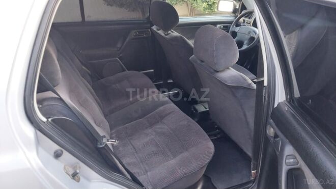 Volkswagen Golf 1997, 300,000 km - 2.0 l - Salyan