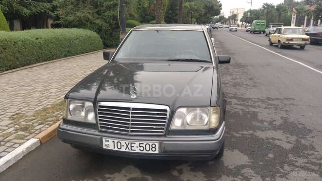 Mercedes E 200 1993, 322,000 km - 2.0 л - Masallı